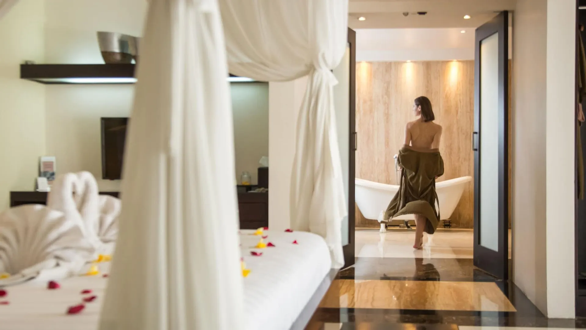 Villa Air Bali Boutique Resort And Spa Petitenget  4*, Petitenget (Seminyak)